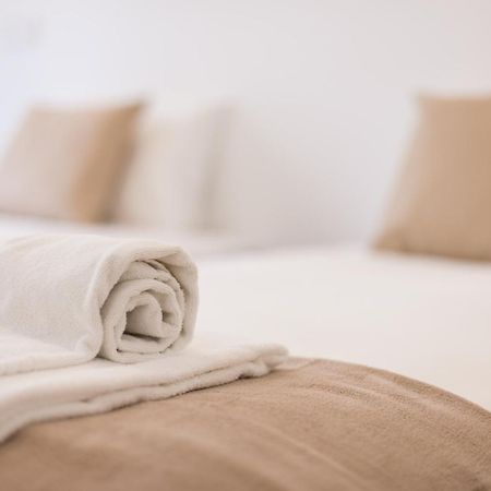 Mouraria Blue Three-Bedroom Apartment W/ Parking - By Lu Holidays リスボン エクステリア 写真