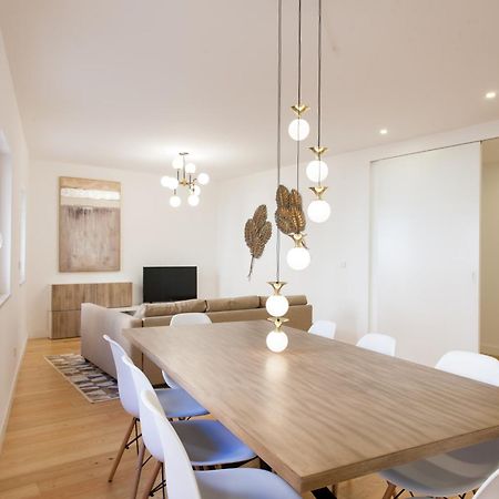 Mouraria Blue Three-Bedroom Apartment W/ Parking - By Lu Holidays リスボン エクステリア 写真
